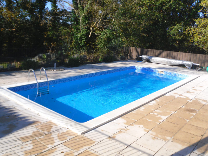 terrasse piscine Miramont de Guyenne